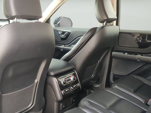 Used 2023 Lincoln Aviator AWD image 21