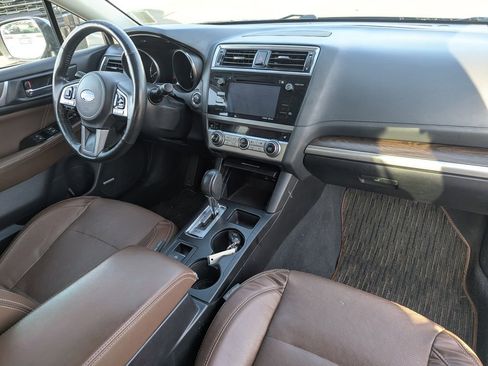 Used 2017 Subaru Outback 3.6R Touring w/ Popular Package #5A image 24