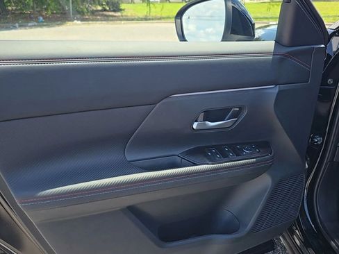 Used 2026 Nissan Kicks SR FWD image 17