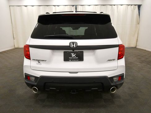 Used 2023 Honda Passport EX-L image 6