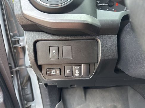 Used 2020 Toyota Tacoma TRD Off-Road image 24