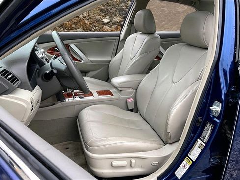 Used 2010 Toyota Camry XLE image 20