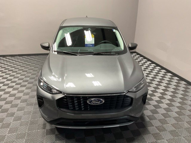 Used 2023 Ford Escape Active w/ Cold Weather Package FWD image 5