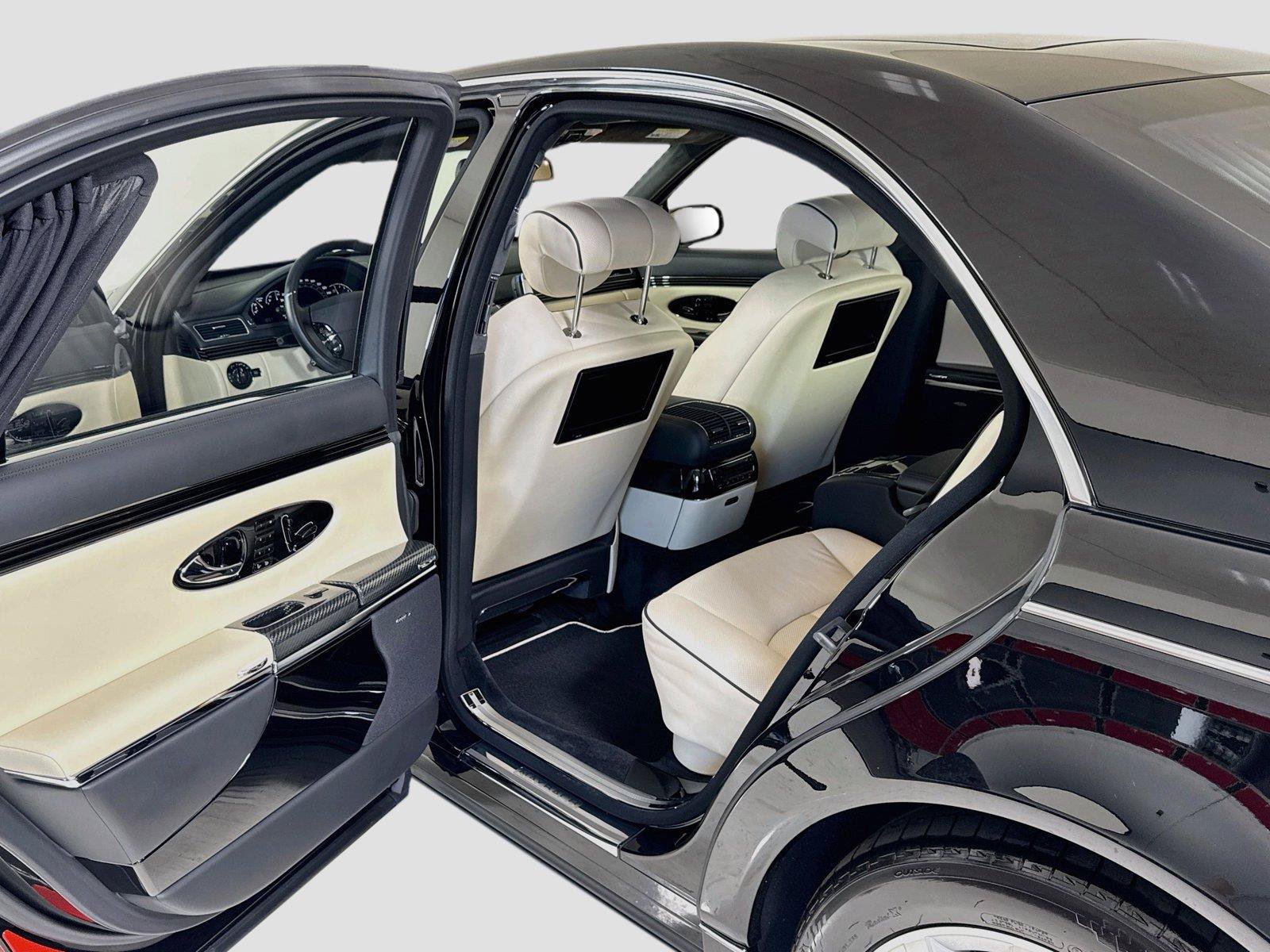 Used 2006 Maybach 57 S RWD image 26
