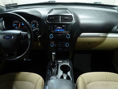 Used 2017 Ford Explorer 4WD image 16