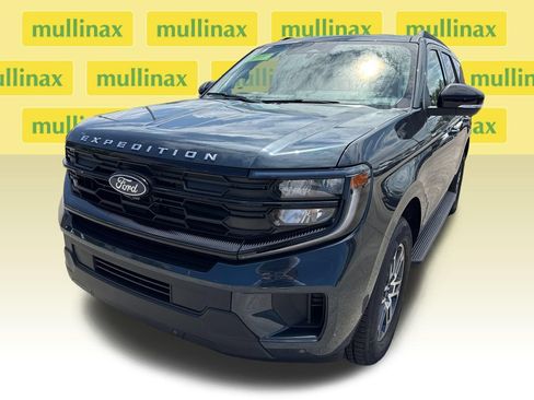 New 2026 Ford Expedition Active RWD image 12