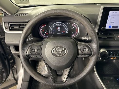 Used 2024 Toyota RAV4 LE AWD/4WD image 10