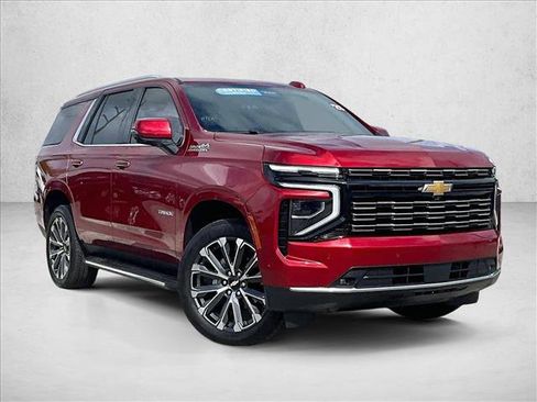 Used 2025 Chevrolet Tahoe High Country RWD image 12