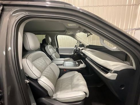 Used 2025 Lincoln Navigator L Black Label w/ Black Label Special Edition AWD/4WD image 14
