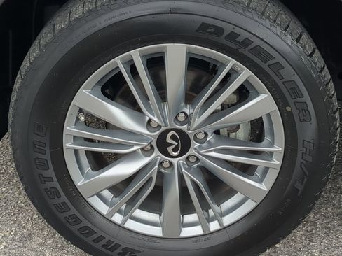 Used 2024 INFINITI QX80 Luxe image 13