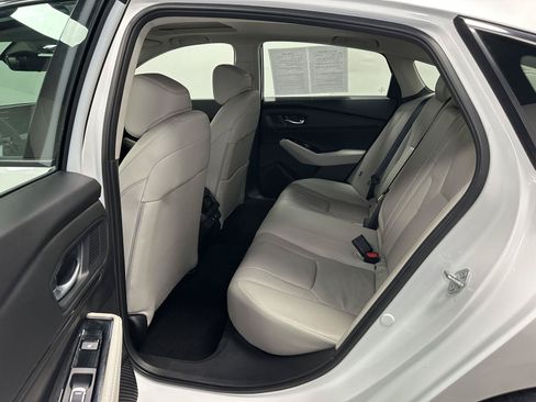 Certified 2025 Honda Accord Touring image 32