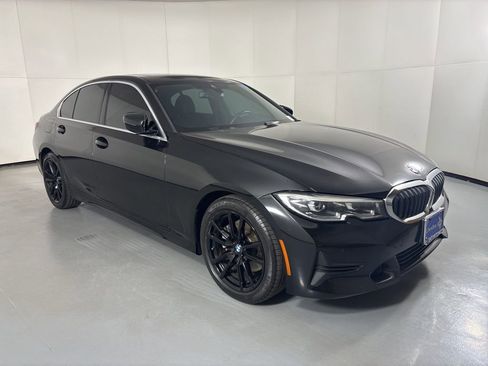 Used 2020 BMW 330i Sedan w/ Convenience Package image 2