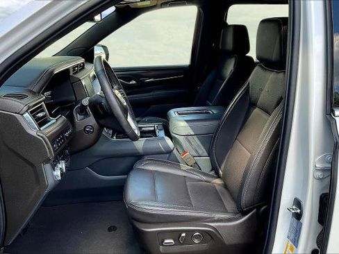 Used 2023 GMC Yukon XL Denali w/ Max Trailering Package image 21