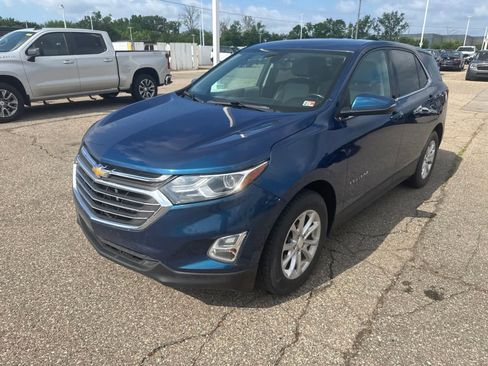 Used 2019 Chevrolet Equinox LT FWD image 2