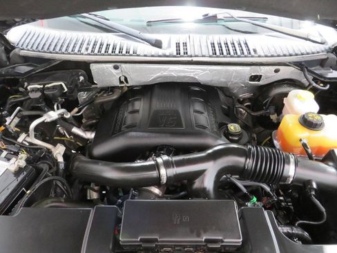 Used 2016 Ford Expedition EL XLT image 30