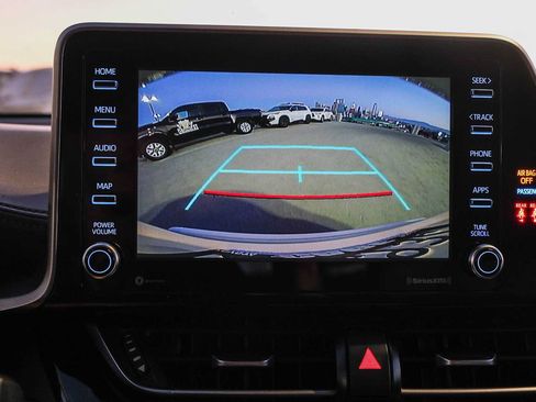 Used 2022 Toyota C-HR Limited FWD image 26