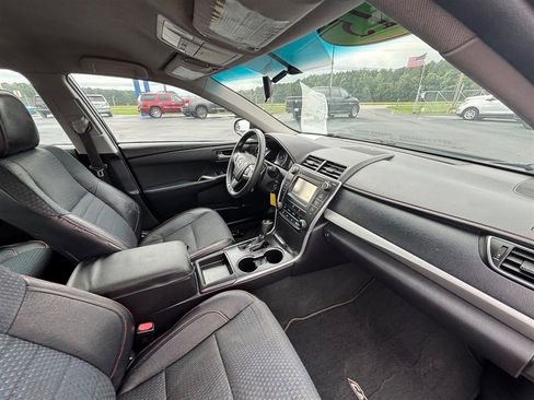 Used 2015 Toyota Camry SE image 23