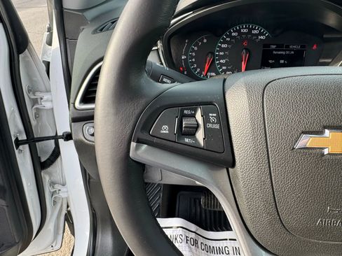 Used 2018 Chevrolet Trax LT w/ LT Convenience Package image 14