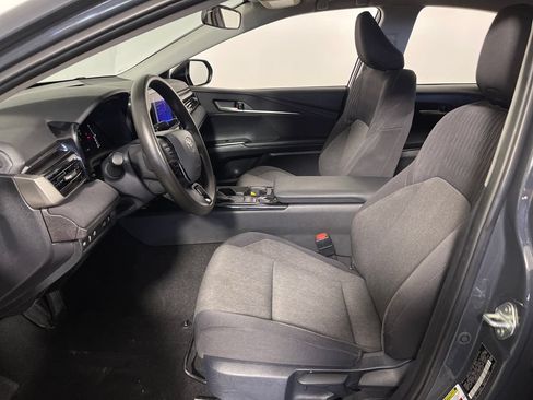 Used 2025 Toyota Camry LE FWD image 12