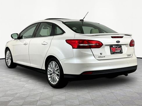 Used 2015 Ford Focus Titanium w/ Titanium Technology Package FWD image 4