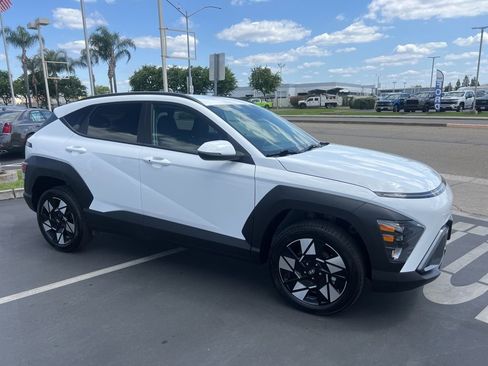 Used 2025 Hyundai Kona SEL AWD/4WD image 12