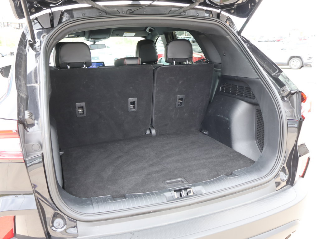 Certified 2025 Ford Escape ST-Line AWD/4WD image 15