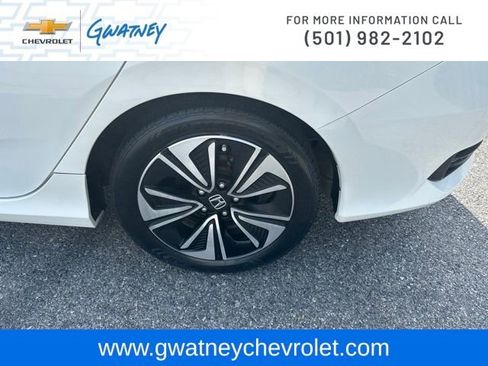 Used 2018 Honda Civic EX-L image 10