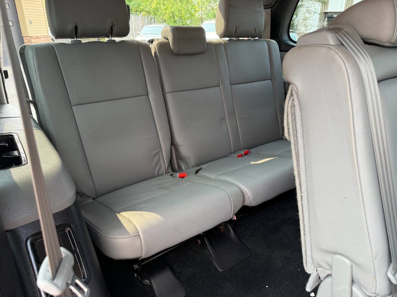 Used 2018 Toyota Sequoia Limited w/ Safety & Convenience Package AWD/4WD image 31