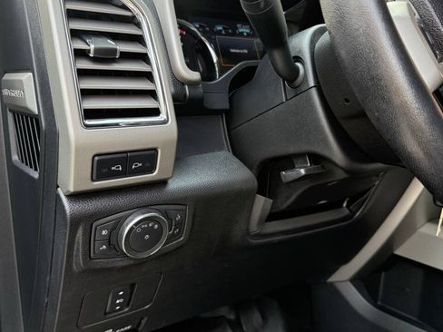 Used 2017 Ford F250 Lariat w/ Chrome Package AWD/4WD image 9