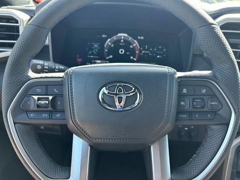 New 2026 Toyota Tundra Limited AWD/4WD image 31