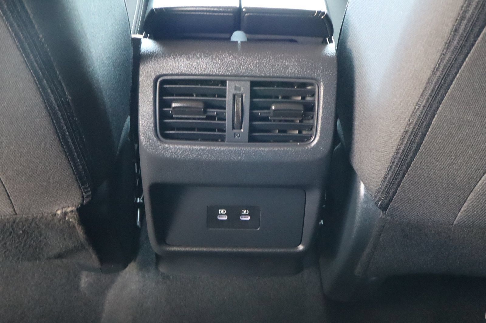 Used 2026 Nissan Rogue SV FWD image 34