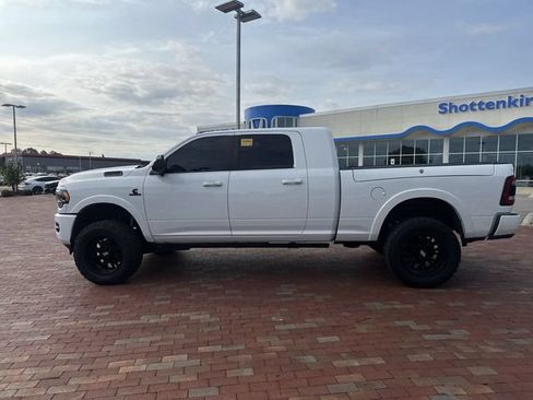 Used 2022 RAM 2500 Limited AWD/4WD image 3