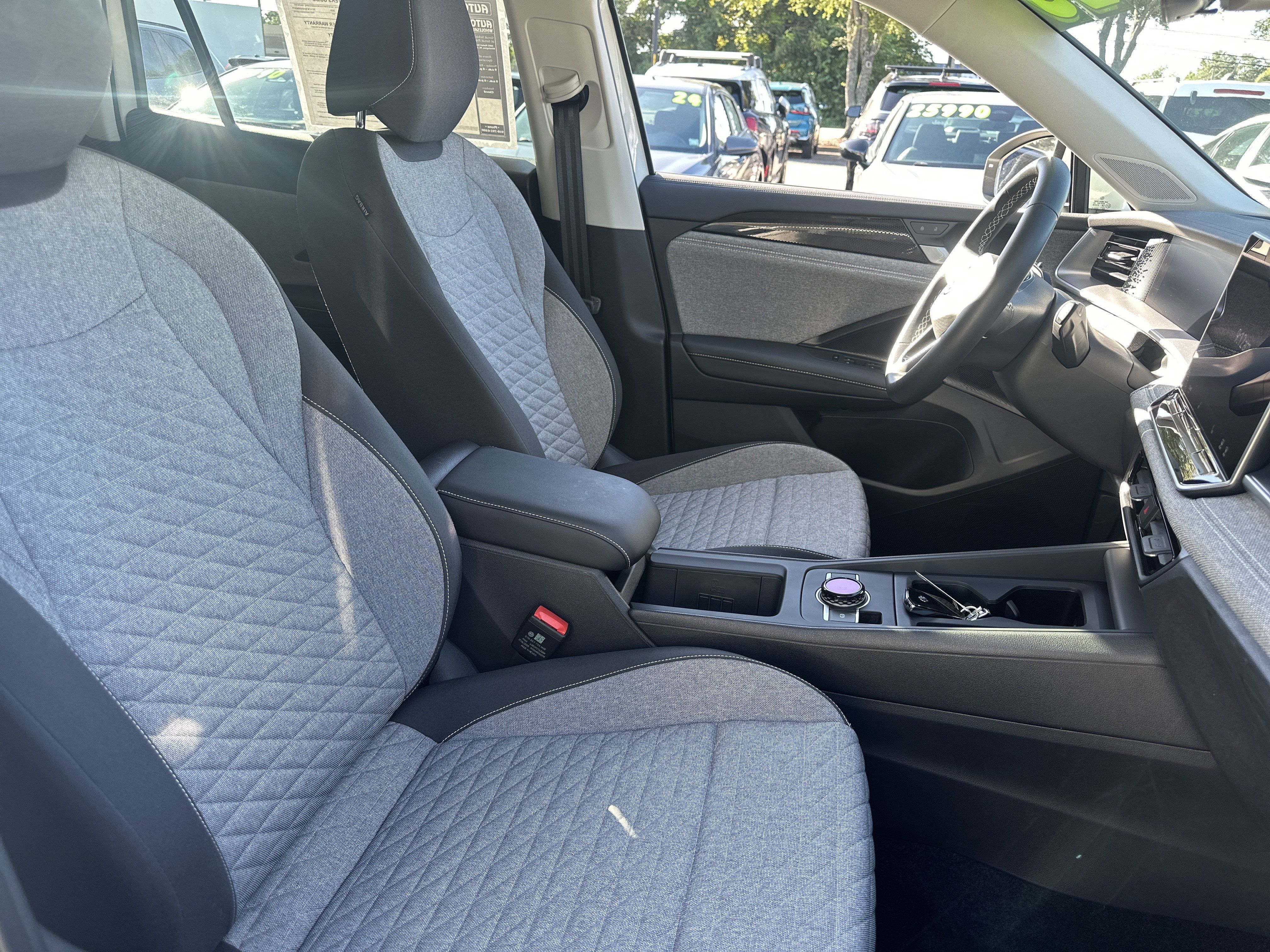 Used 2025 Volkswagen Tiguan S FWD image 13