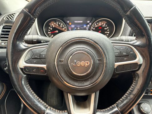 Used 2020 Jeep Compass Limited AWD/4WD image 10