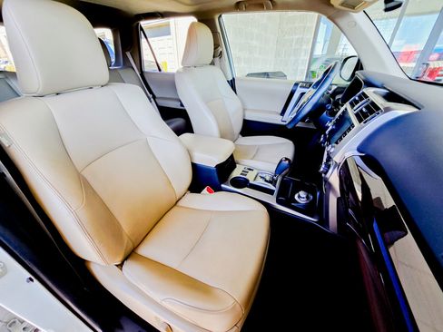 Used 2022 Toyota 4Runner Limited image 32