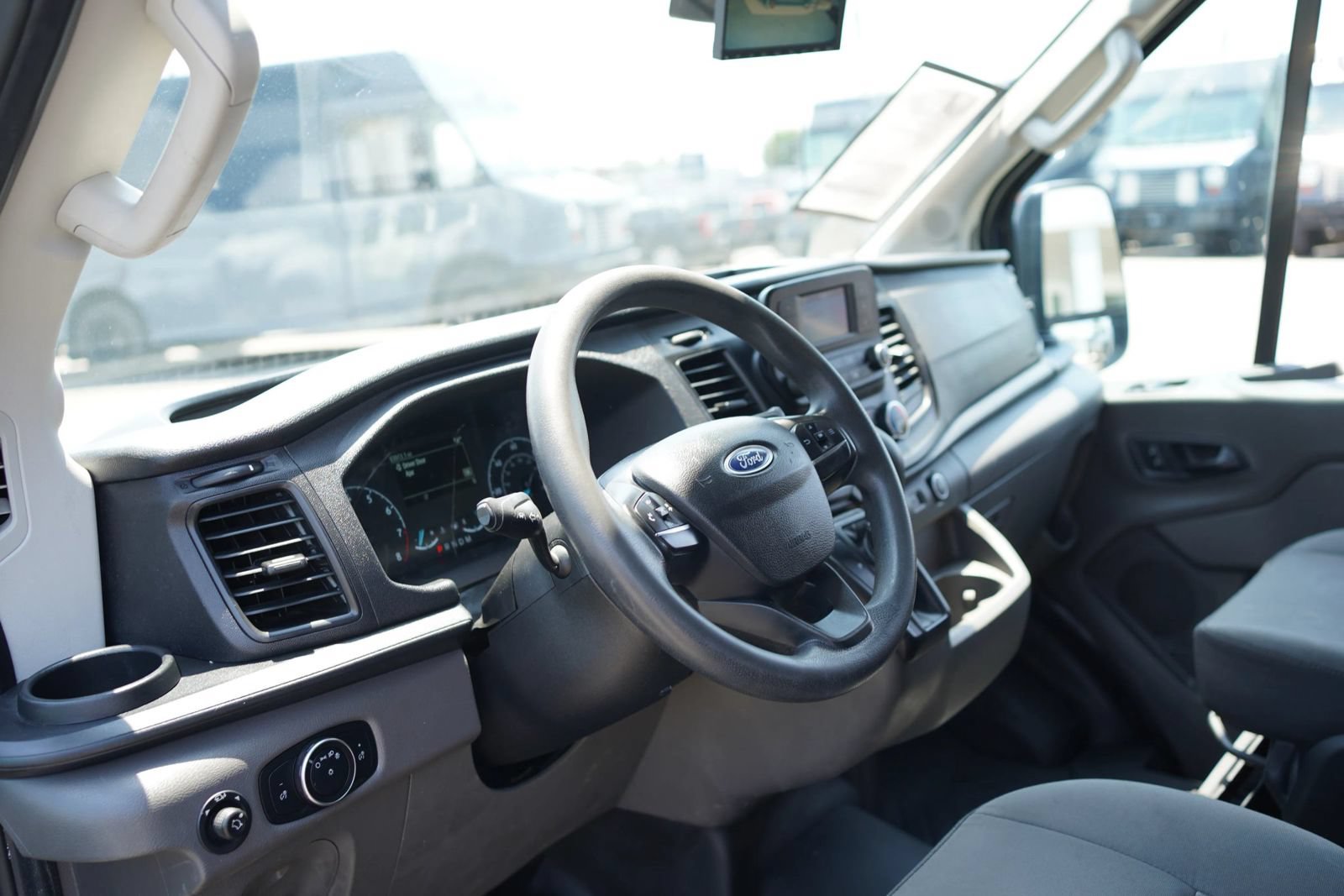 Used 2019 Ford Transit 250 148 High Roof Extended RWD image 16