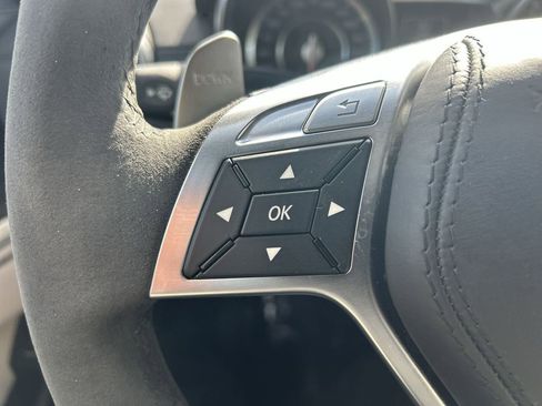 Used 2015 Mercedes-Benz SL 63 AMG image 26