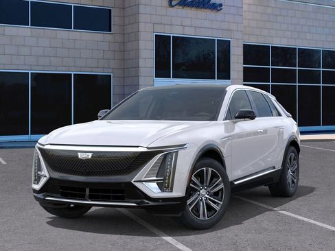 New 2025 Cadillac Lyriq Luxury image 6