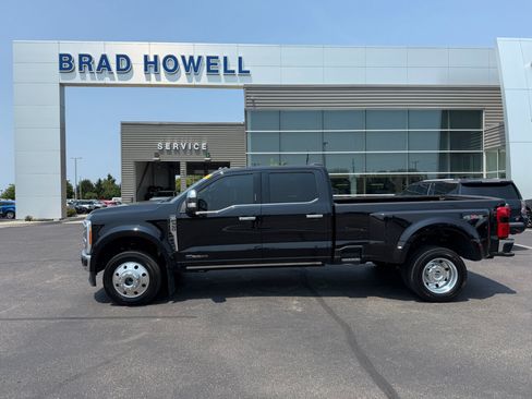 Used 2023 Ford F450 Lariat w/ Lariat Ultimate Package AWD/4WD image 1
