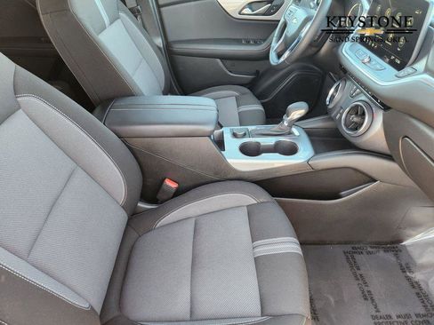 Used 2025 Chevrolet Blazer LT image 15