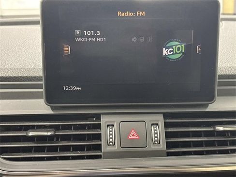 Used 2019 Audi Q5 2.0T Premium w/ Convenience Package image 17