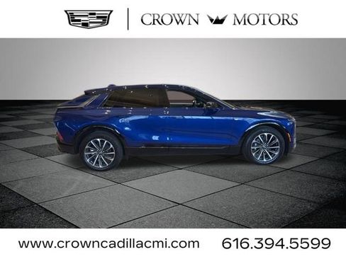 New 2025 Cadillac Lyriq Sport image 15