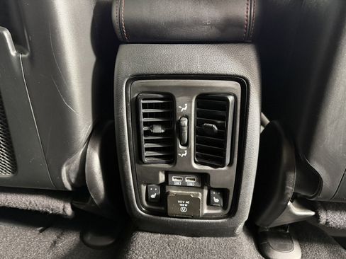 Used 2024 Dodge Durango R/T AWD/4WD image 15