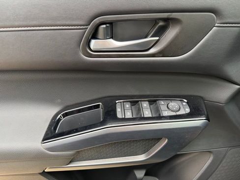 New 2026 Nissan Pathfinder SL w/ SL Premium Package image 12