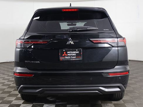 New 2026 Mitsubishi Outlander ES AWD/4WD image 12