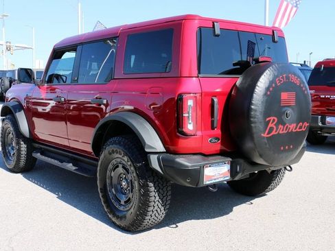 Used 2025 Ford Bronco Badlands w/ Sasquatch Package AWD/4WD image 8