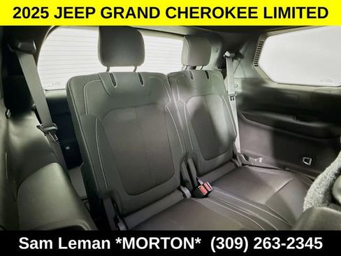 New 2025 Jeep Grand Cherokee L Laredo image 26