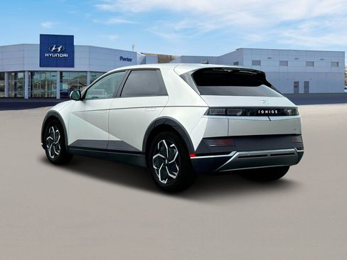 New 2024 Hyundai Ioniq 5 SEL image 5