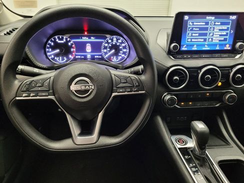 Used 2025 Nissan Sentra SV FWD image 22