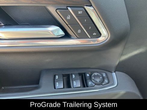 New 2026 GMC Sierra 1500 SLT image 14